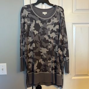 Camo Women’s Tunic- Large - NWT